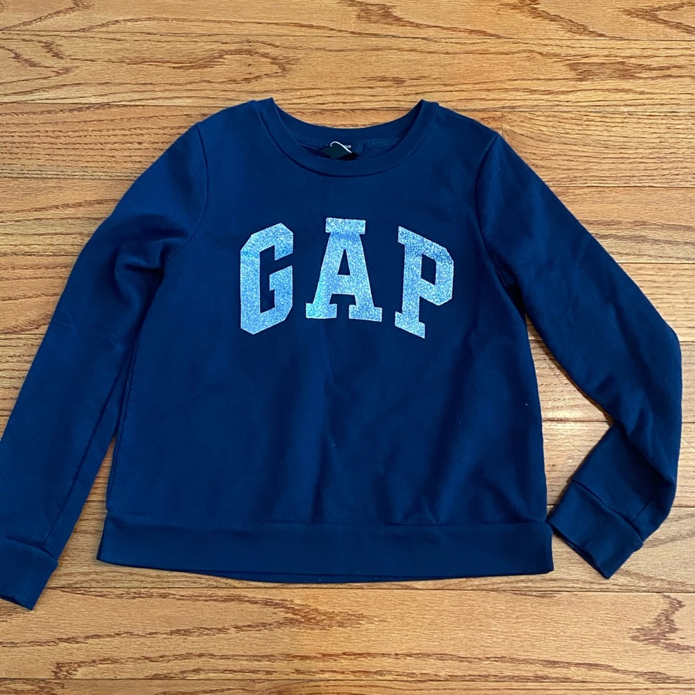 Gap sweater